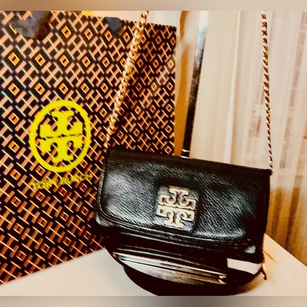 Tory Burch Black Leather Clutch Wallet